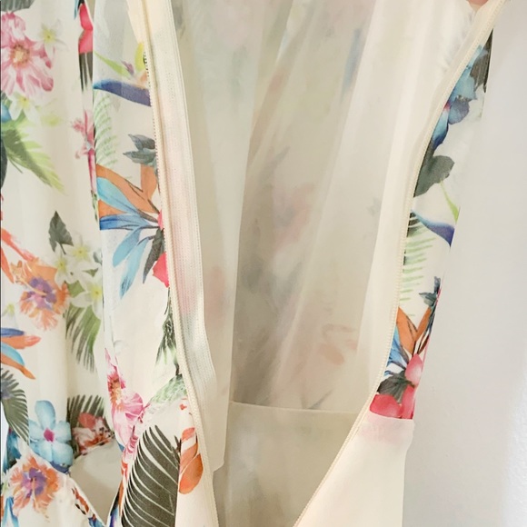 Bsk Bershka Floral Flowers Sundress Summer Cutout Flowy Vacation Tropical Creme - Picture 12 of 13